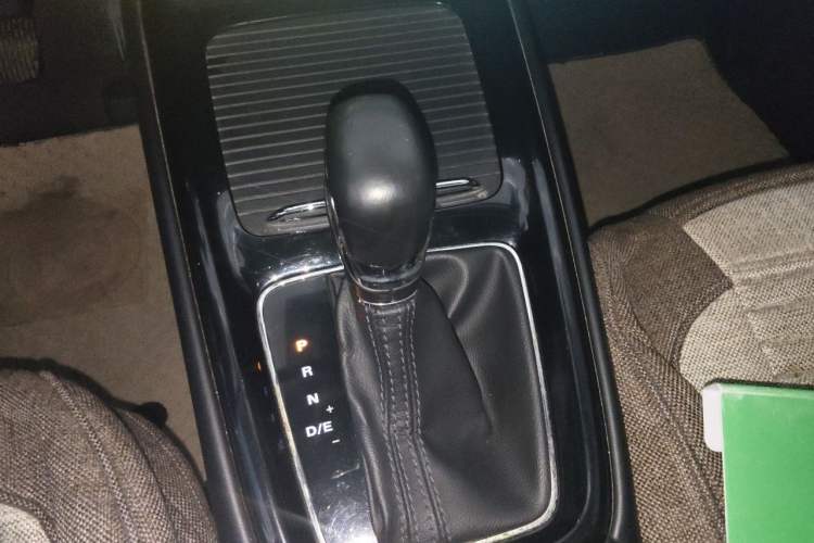 Used Roewe i5 2019 1.5L Automatic 4G Connected Langhao Edition Gear Lever