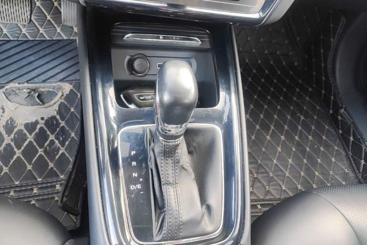 Used Roewe i5 2019 1.5L Automatic 4G Connected Langhao Edition Gear Lever