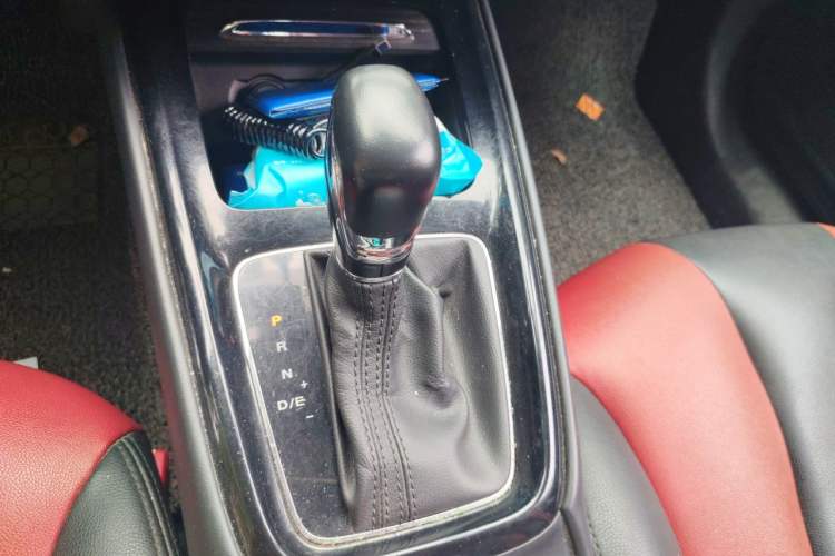 Used Roewe i5 2019 1.5L Automatic 4G Connected Linghao Edition Gear Lever