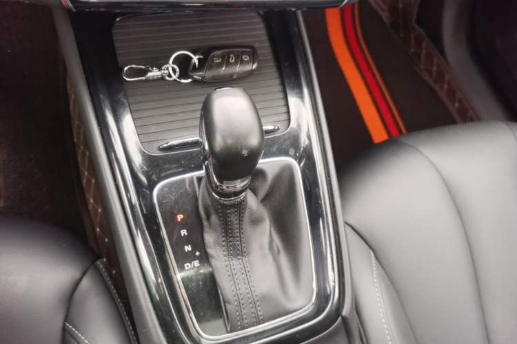 Used Roewe i5 2019 1.5L Automatic 4G Connected Langhao Edition Gear Lever