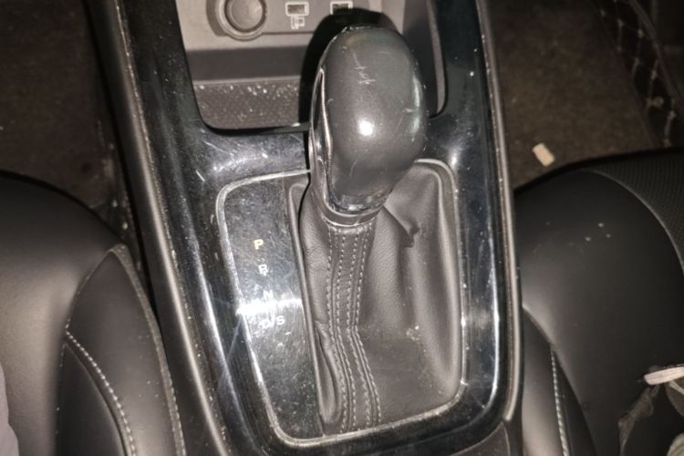 Used Roewe i5 2019 20T Automatic 4G Connected Supercharged Flagship Edition Gear Lever