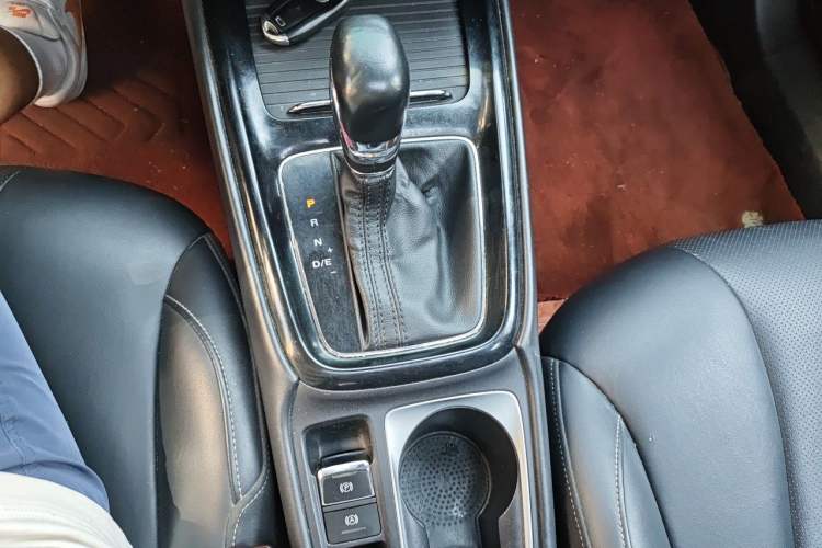 Used Roewe i5 2019 1.5L Automatic 4G Connected Langhao Edition Gear Lever