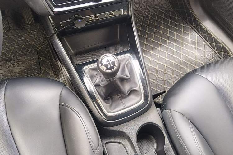 Used Roewe i5 2019 1.5L Manual 4G Connectable Langhao Edition Gear Lever
