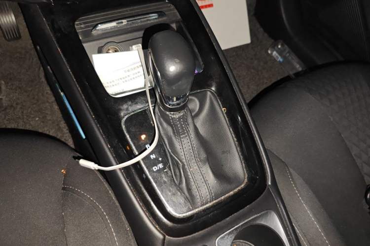Used Roewe i5 2019 1.5L Automatic 4G Connected Langyue Edition Gear Lever