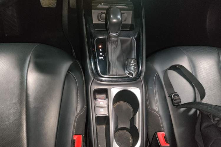 Used Roewe i5 2019 1.5L Automatic 4G Connected Langhao Edition Gear Lever