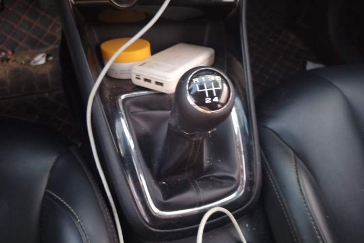 Used Roewe i5 2019 1.5L Manual 4G Connectable Langhao Edition Gear Lever