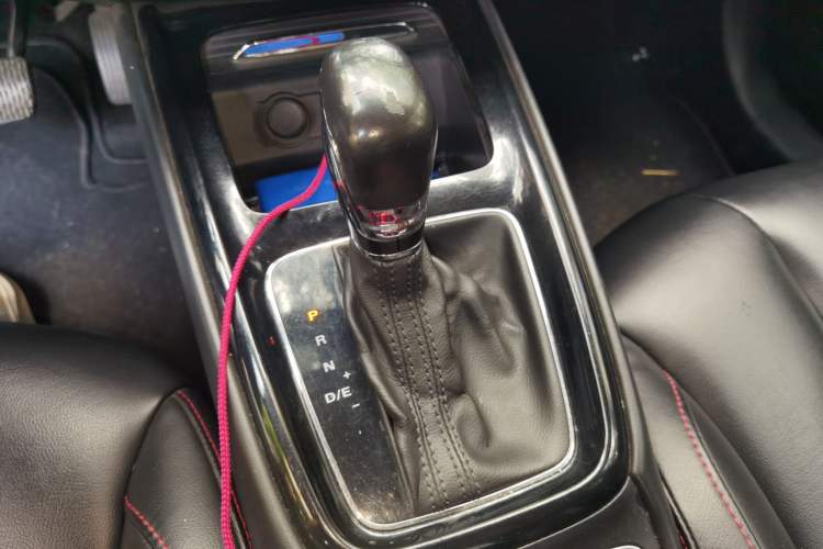 Used Roewe i5 2019 1.5L Automatic 4G Connected Langyue Edition Gear Lever