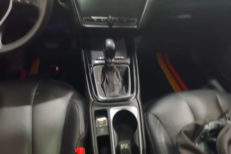 Used Roewe i5 2019 1.5L Automatic 4G Connected Langhao Edition Gear Lever