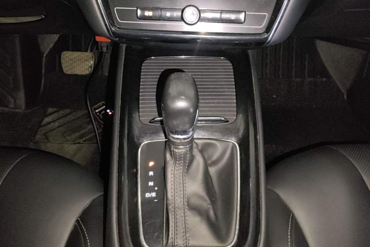 Used Roewe i5 2019 1.5L Automatic 4G Connected Langhao Edition Gear Lever