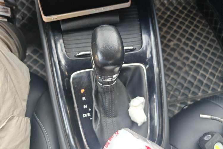Used Roewe i5 2019 1.5L Automatic 4G Connected Langhao Edition Gear Lever