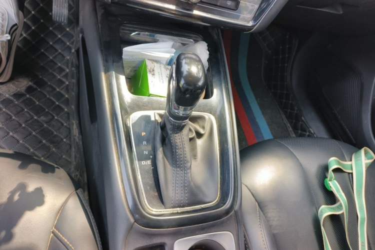 Used Roewe i5 2019 1.5L Automatic 4G Connected Linghao Flagship Edition Gear Lever