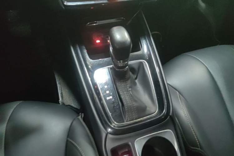 Used Roewe i5 2019 1.5L Automatic 4G Connected Langhao Edition Gear Lever