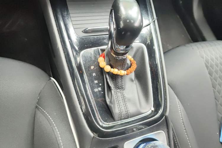 Used Roewe i5 2019 1.5L Automatic 4G Connected Langyue Edition Gear Lever