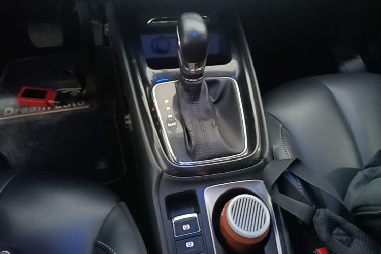 Used Roewe i5 2019 1.5L Automatic 4G Connected Linghao Flagship Edition Gear Lever