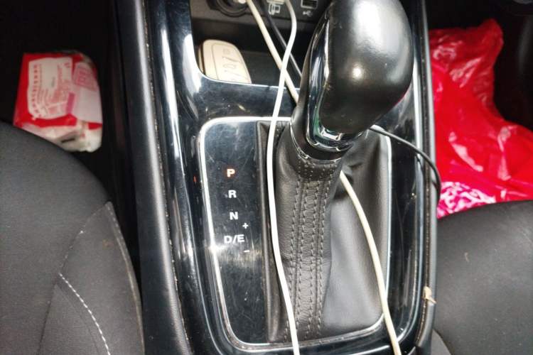 Used Roewe i5 2019 1.5L Automatic 4G Connected Linghao Edition Gear Lever