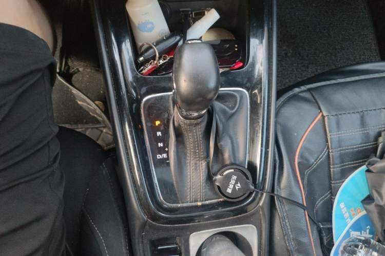Used Roewe i5 2019 1.5L Automatic 4G Connected Langyue Edition Gear Lever