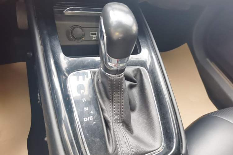 Used Roewe i5 2019 1.5L Automatic 4G Connected Langhao Edition Gear Lever