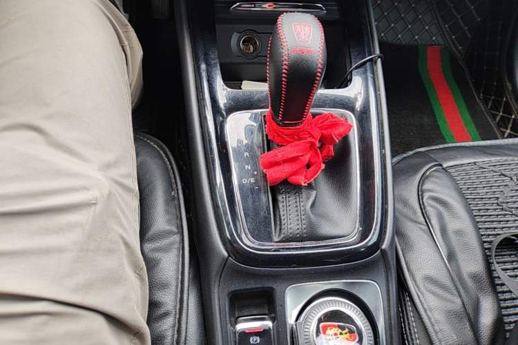 Used Roewe i5 2019 1.5L Automatic 4G Connected Linghao Edition Gear Lever