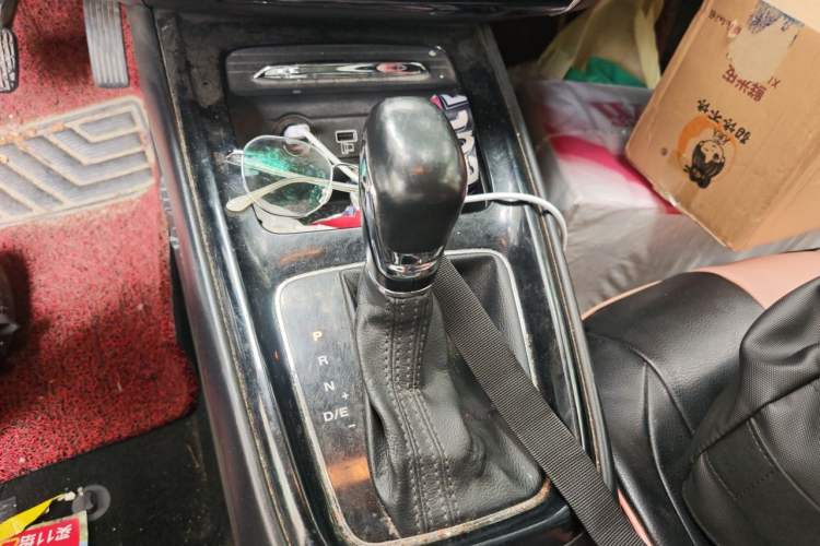 Used Roewe i5 2019 1.5L Automatic 4G Connected Langyue Edition Gear Lever