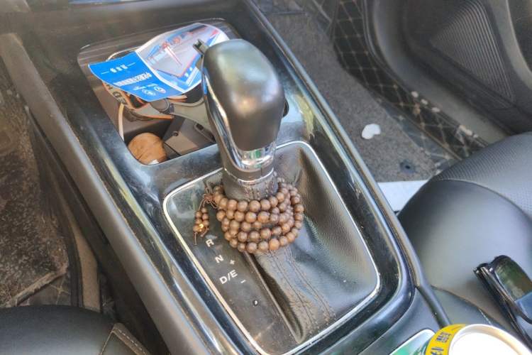 Used Roewe i5 2019 1.5L Automatic 4G Connected Linghao Flagship Edition Gear Lever