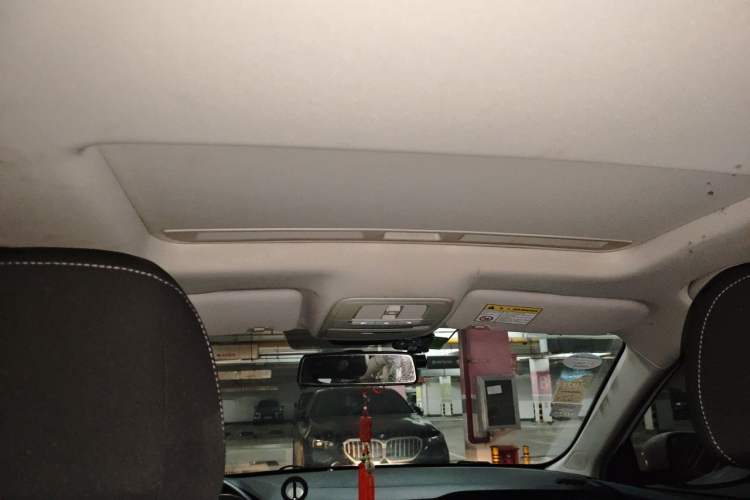 Used Roewe i5 2019 1.5L Automatic 4G Connected Langyue Edition Headliner