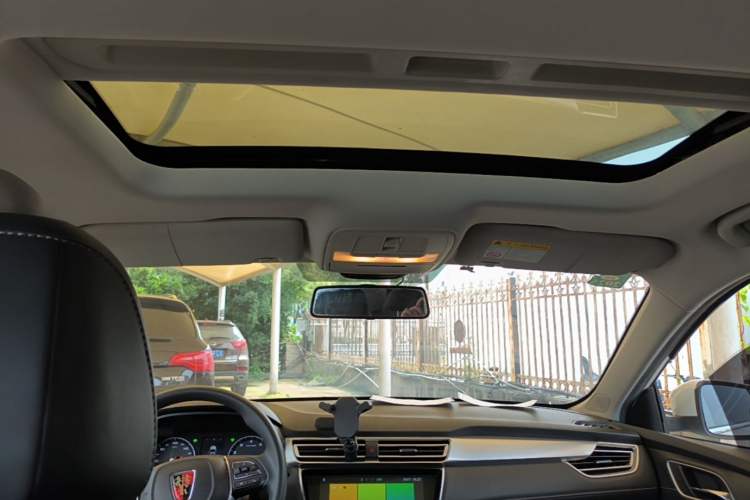Used Roewe i5 2019 1.5L Automatic 4G Connected Langhao Edition Headliner