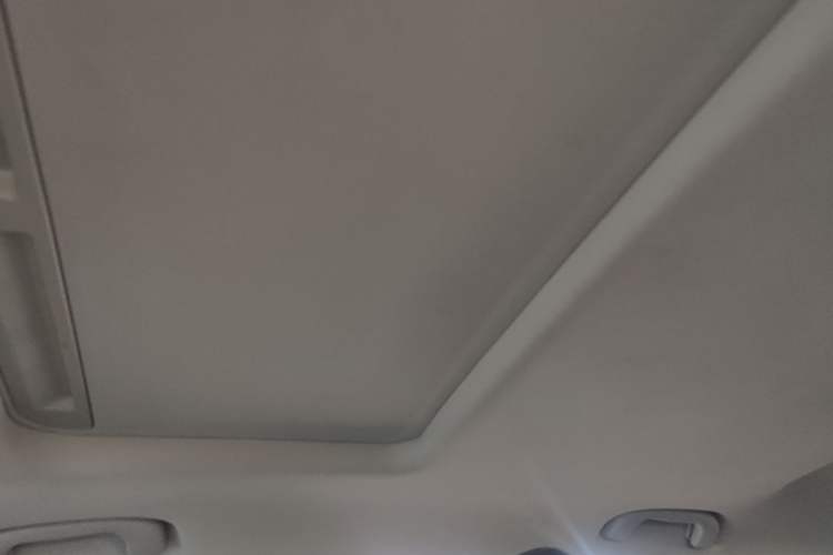 Used Roewe i5 2019 1.5L Automatic 4G Connected Langhao Edition Headliner