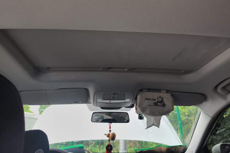 Used Roewe i5 2019 1.5L Automatic 4G Connected Linghao Edition Headliner