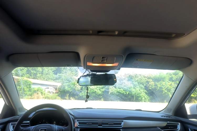 Used Roewe i5 2019 1.5L Automatic 4G Connected Langhao Edition Headliner