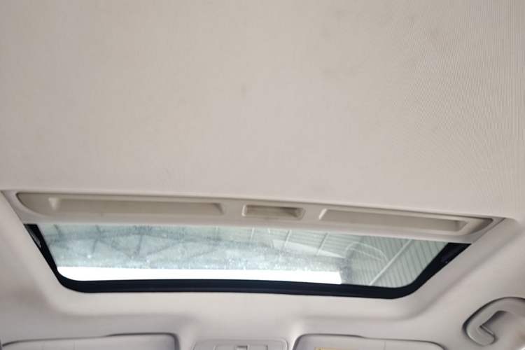 Used Roewe i5 2019 1.5L Automatic 4G Connected Linghao Edition Headliner