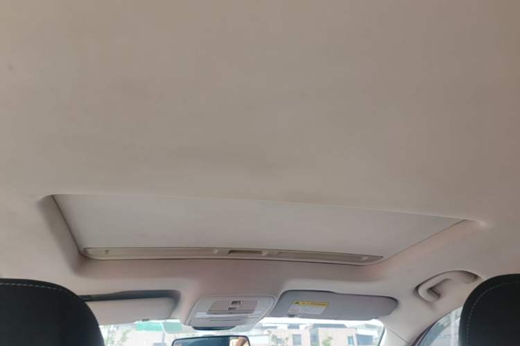 Used Roewe i5 2019 1.5L Automatic 4G Connected Linghao Flagship Edition Headliner