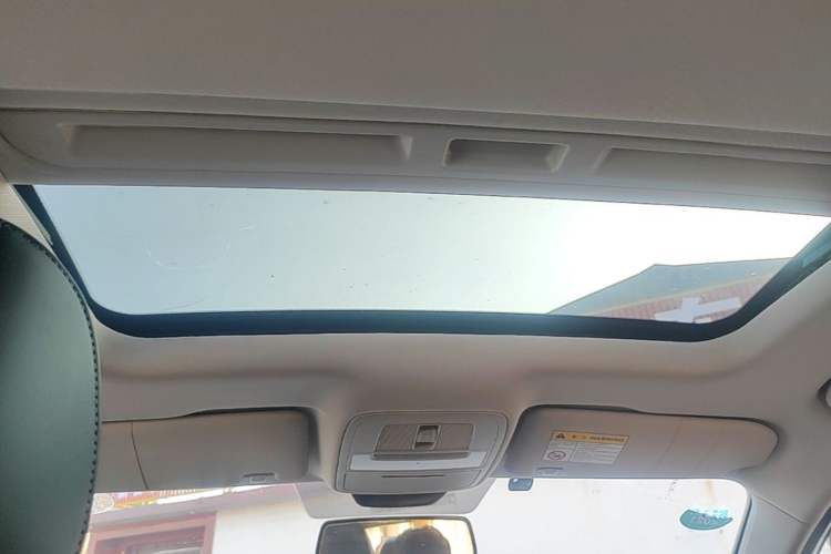 Used Roewe i5 2019 1.5L Automatic 4G Connected Langhao Edition Headliner