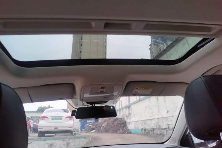 Used Roewe i5 2019 1.5L Automatic 4G Connected Langhao Edition Headliner
