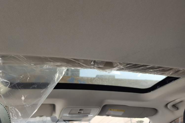 Used Roewe i5 2019 1.5L Manual 4G Connect Leehao Flagship Edition Headliner
