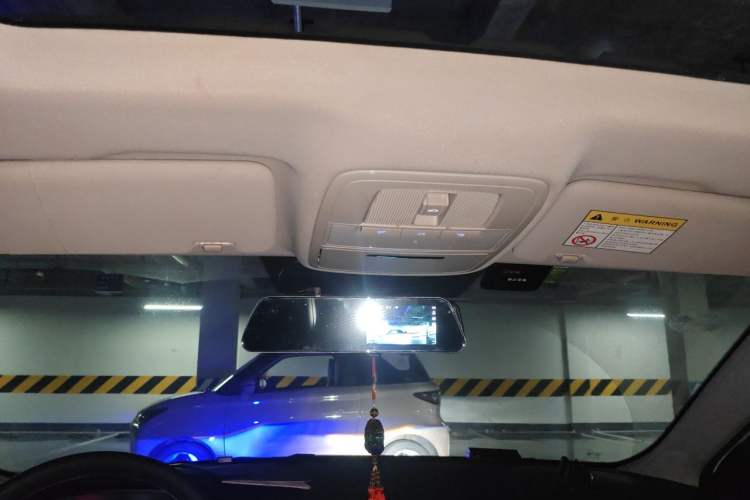 Used Roewe i5 2019 1.5L Manual 4G Connect Leehao Flagship Edition Headliner