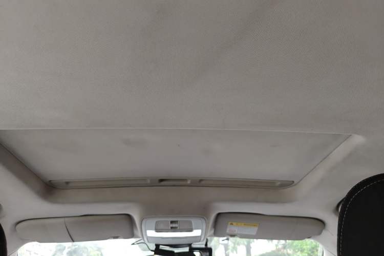 Used Roewe i5 2019 1.5L Automatic 4G Connected Linghao Edition Headliner