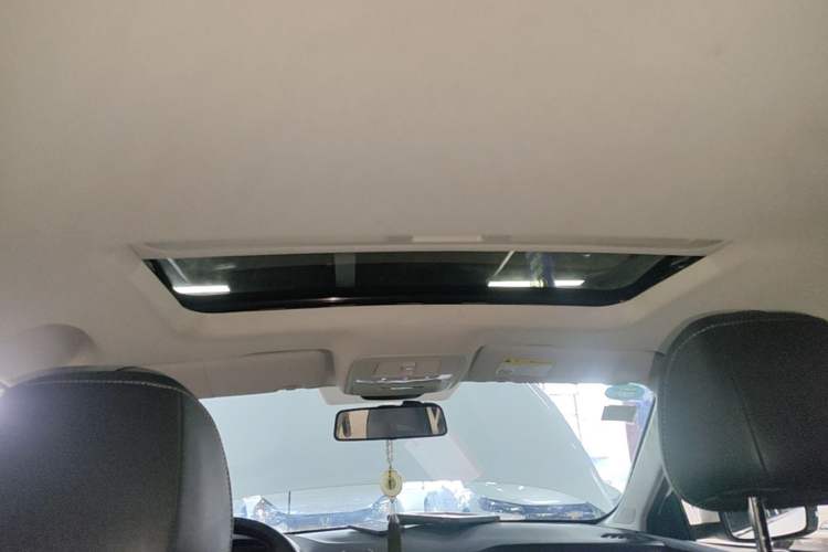 Used Roewe i5 2019 1.5L Automatic 4G Connected Langhao Edition Headliner