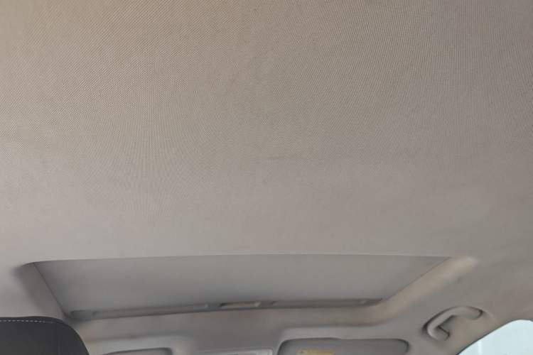 Used Roewe i5 2019 1.5L Automatic 4G Connected Linghao Edition Headliner