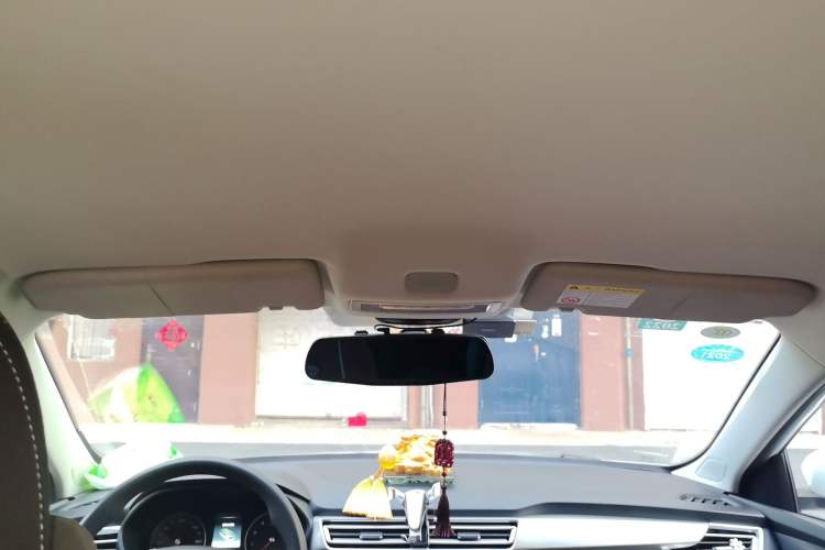 Used Roewe i5 2019 1.5L Manual 4G Connected Langyue Edition Headliner