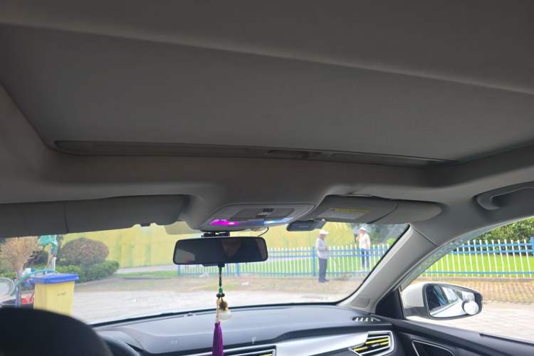 Used Roewe i5 2019 1.5L Automatic 4G Connected Langhao Edition Headliner