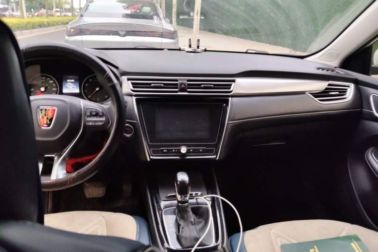 Used Roewe i5 2019 1.5L Automatic 4G Connected Linghao Edition Headliner