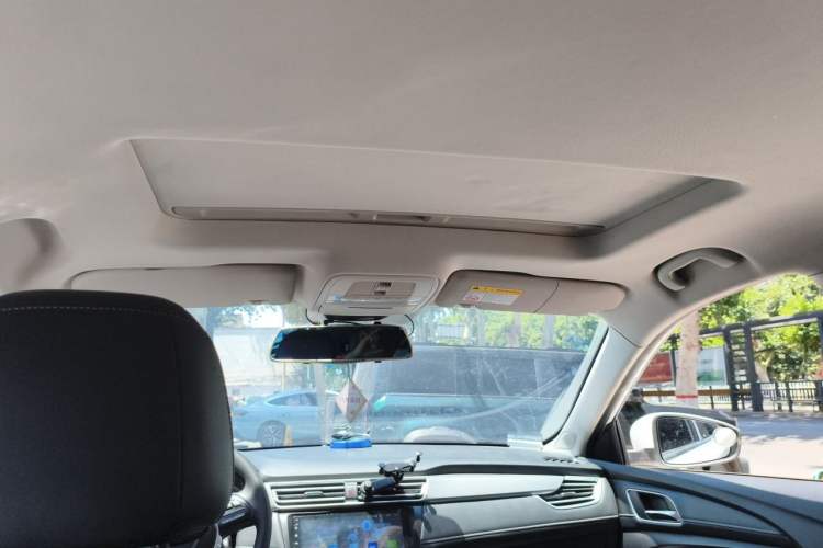 Used Roewe i5 2019 1.5L Manual 4G Connectable Langhao Edition Headliner