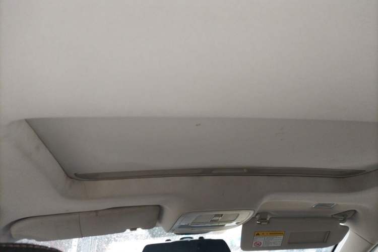 Used Roewe i5 2019 1.5L Automatic 4G Connected Linghao Edition Headliner