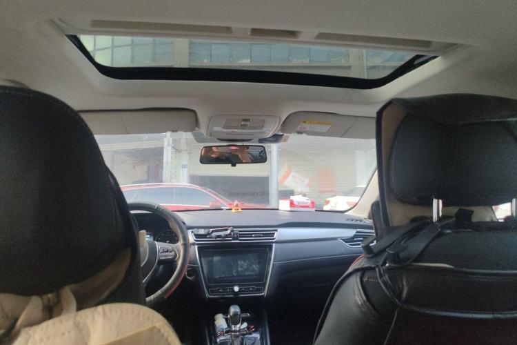 Used Roewe i5 2019 1.5L Automatic 4G Connected Langyue Edition Headliner