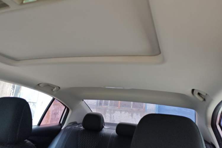 Used Roewe i5 2019 1.5L Automatic 4G Connected Langyue Edition Headliner
