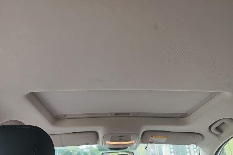 Used Roewe i5 2019 1.5L Automatic 4G Connected Langhao Edition Headliner