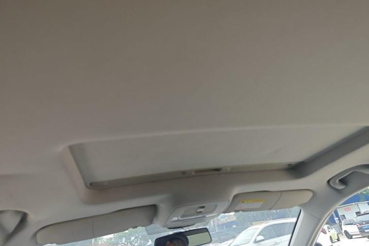 Used Roewe i5 2019 1.5L Automatic 4G Connected Linghao Flagship Edition Headliner