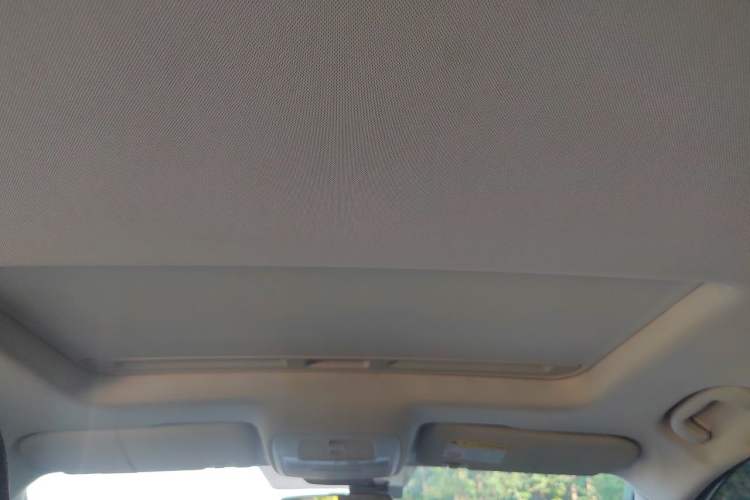 Used Roewe i5 2019 1.5L Automatic 4G Connected Linghao Edition Headliner
