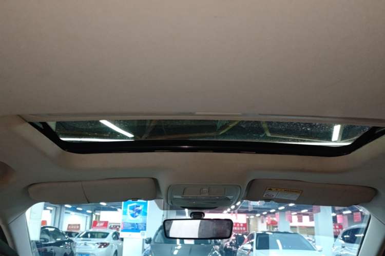 Used Roewe i5 2019 1.5L Manual 4G Connect Leehao Flagship Edition Headliner