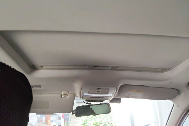 Used Roewe i5 2019 1.5L Automatic 4G Connected Langyue Edition Headliner